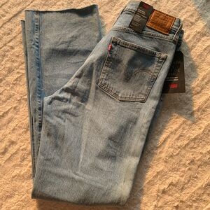 NWT Levi’s Ribcage Straight Denim